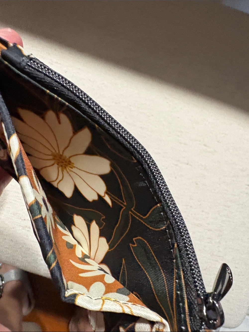 lug Floral Cardholder RFID with Embroidered Bird - Picture 5 of 5